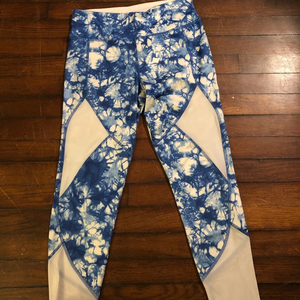 Blue & White Tie Dye Cropped Leggings